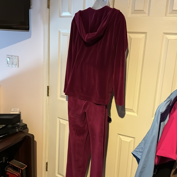 Raspberry velvet set - Picture 4 of 6